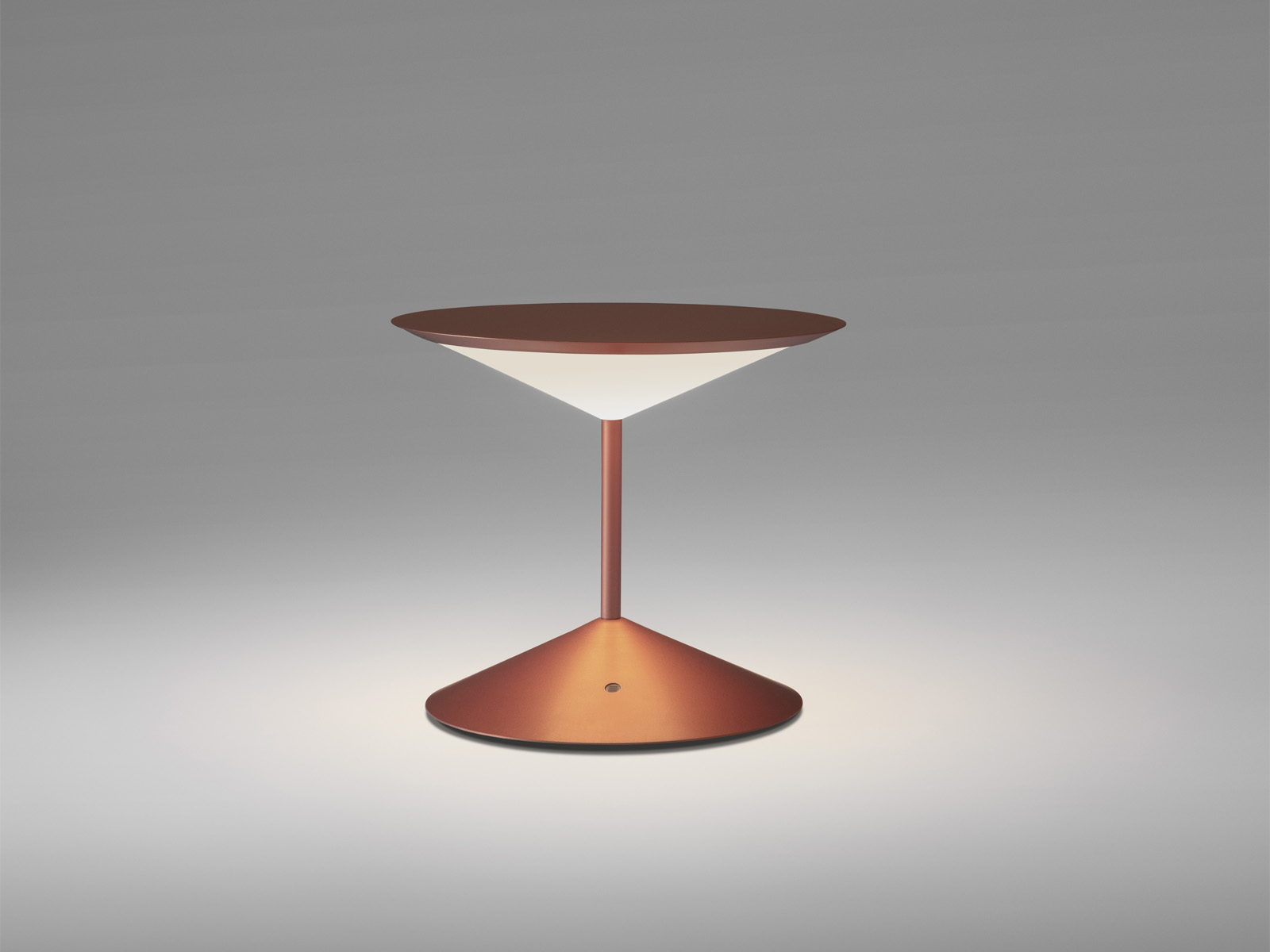 https://objectstorage.ap-seoul-1.oraclecloud.com/n/cnk6gaix2gpw/b/loqoqo-conv/o/penta/narciso-large-rechargeable-table-lamp-outdoor/narciso_table_rosegold_still_2.jpg