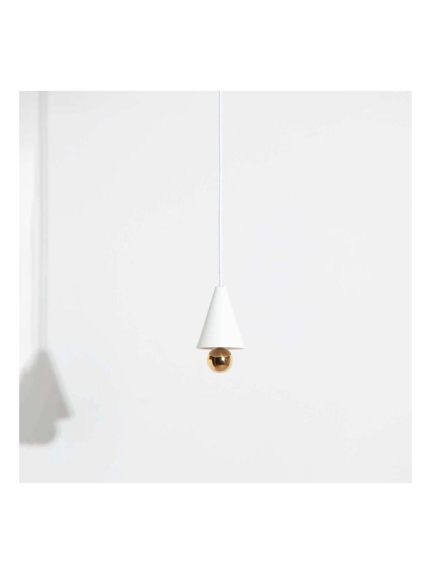 https://objectstorage.ap-seoul-1.oraclecloud.com/n/cnk6gaix2gpw/b/loqoqo-conv/o/petite-friture/cherry-suspension-lamp/147627.jpg