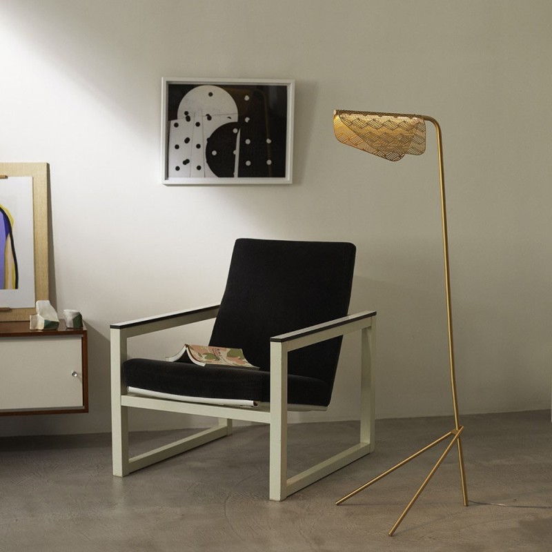 https://objectstorage.ap-seoul-1.oraclecloud.com/n/cnk6gaix2gpw/b/loqoqo-conv/o/petite-friture/mediterranea-floor-lamp-in-perforated-brass/55062.jpg