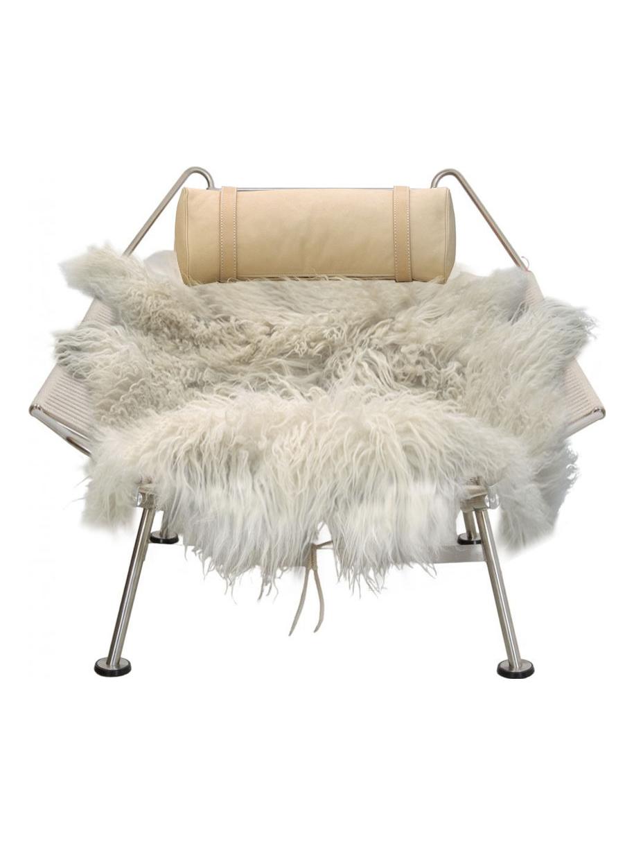 PP225 Flag Halyard Chair, with chrome base, cushion: standard Vegeta leather, strap in natural bridle leather, Natural halyard, including white sheepskin