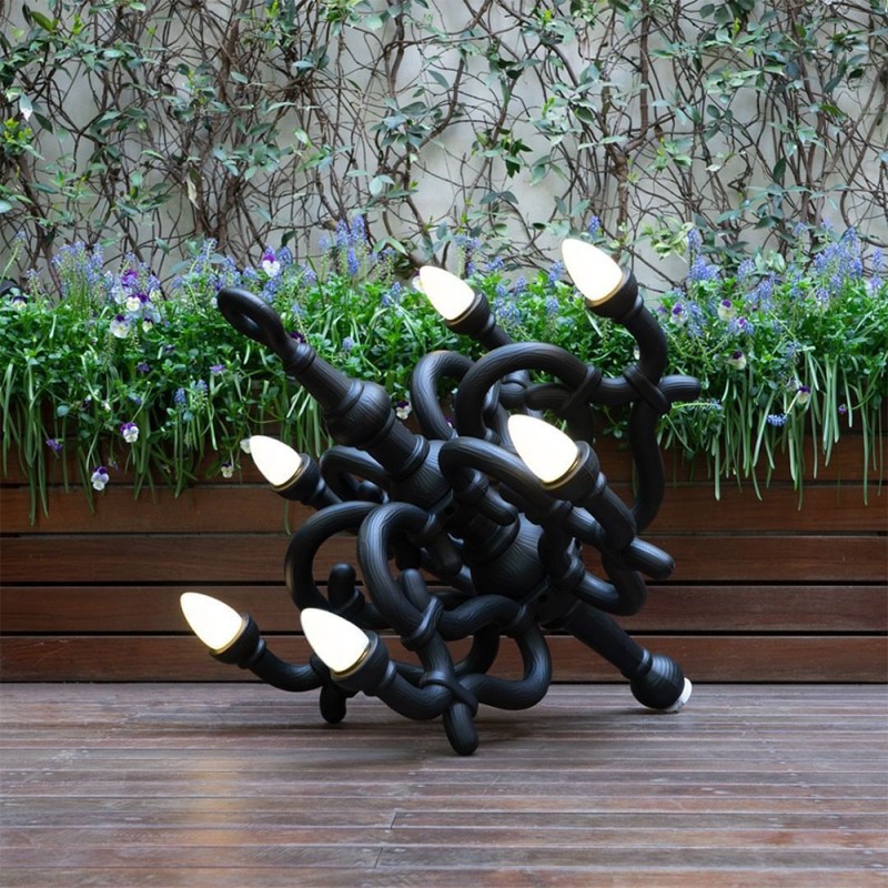 https://objectstorage.ap-seoul-1.oraclecloud.com/n/cnk6gaix2gpw/b/loqoqo-conv/o/qeeboo/fallen-chandelier-m-floor-lamp/90815.jpg
