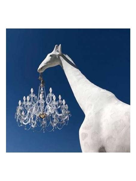 https://objectstorage.ap-seoul-1.oraclecloud.com/n/cnk6gaix2gpw/b/loqoqo-conv/o/qeeboo/giraffe-in-love-outdoor-4-mt-with-led-chandelier/39009.jpg