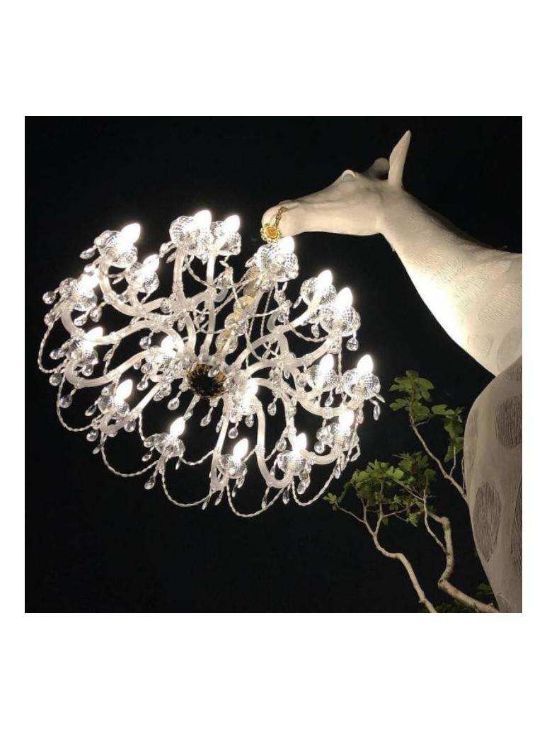 https://objectstorage.ap-seoul-1.oraclecloud.com/n/cnk6gaix2gpw/b/loqoqo-conv/o/qeeboo/giraffe-in-love-outdoor-4-mt-with-led-chandelier/39024.jpg