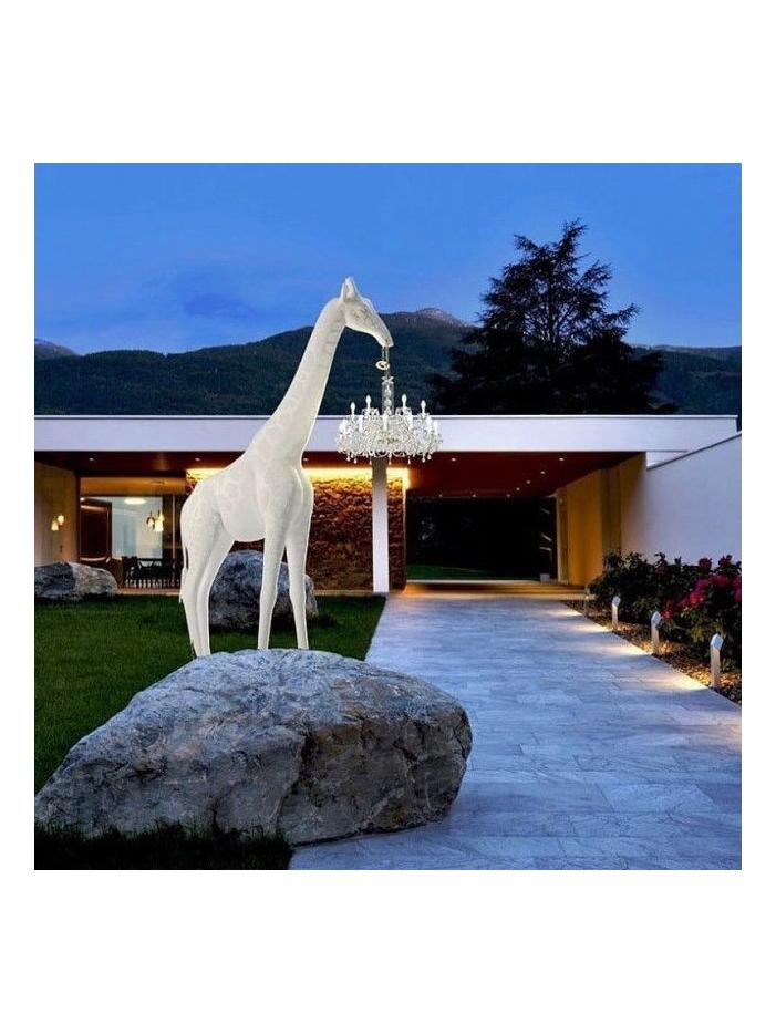 https://objectstorage.ap-seoul-1.oraclecloud.com/n/cnk6gaix2gpw/b/loqoqo-conv/o/qeeboo/giraffe-in-love-outdoor-4-mt-with-led-chandelier/39026.jpg