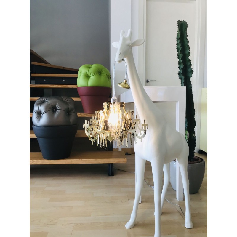 https://objectstorage.ap-seoul-1.oraclecloud.com/n/cnk6gaix2gpw/b/loqoqo-conv/o/qeeboo/giraffe-in-love-xs-100-cm-indoor-with-led-chandelier/37929.jpg