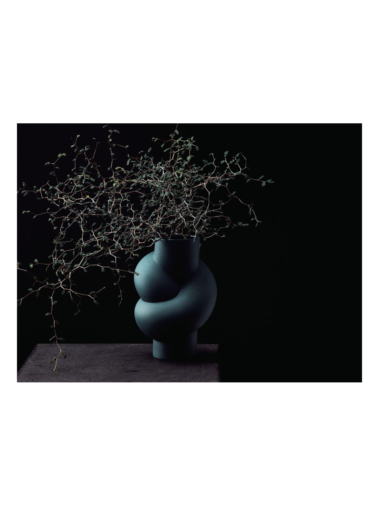 https://objectstorage.ap-seoul-1.oraclecloud.com/n/cnk6gaix2gpw/b/loqoqo-conv/o/rosenthal/node-vase-25-cm-abyss/rosenthal-node-vase-abyss-25-cm-3.jpg