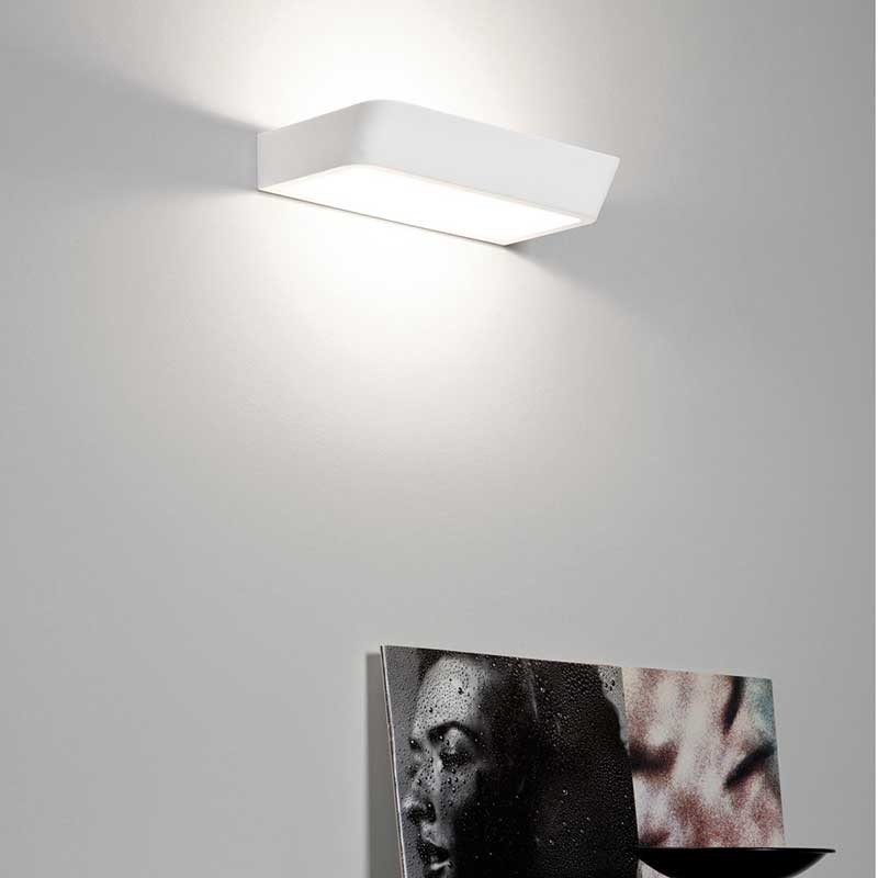 https://objectstorage.ap-seoul-1.oraclecloud.com/n/cnk6gaix2gpw/b/loqoqo-conv/o/rotaliana/belvedere-w-1-led-applique-wall-lamp-high-brightness/2124.jpg