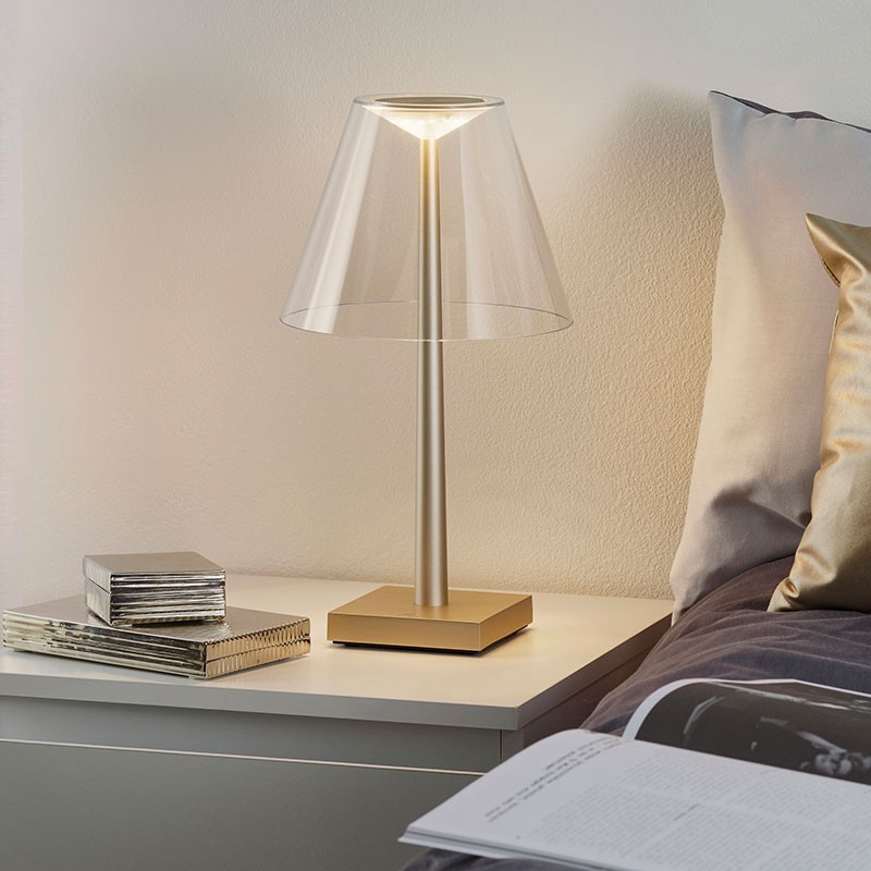 https://objectstorage.ap-seoul-1.oraclecloud.com/n/cnk6gaix2gpw/b/loqoqo-conv/o/rotaliana/dina-battery-led-table-lamp-champagne-color/32915.jpg