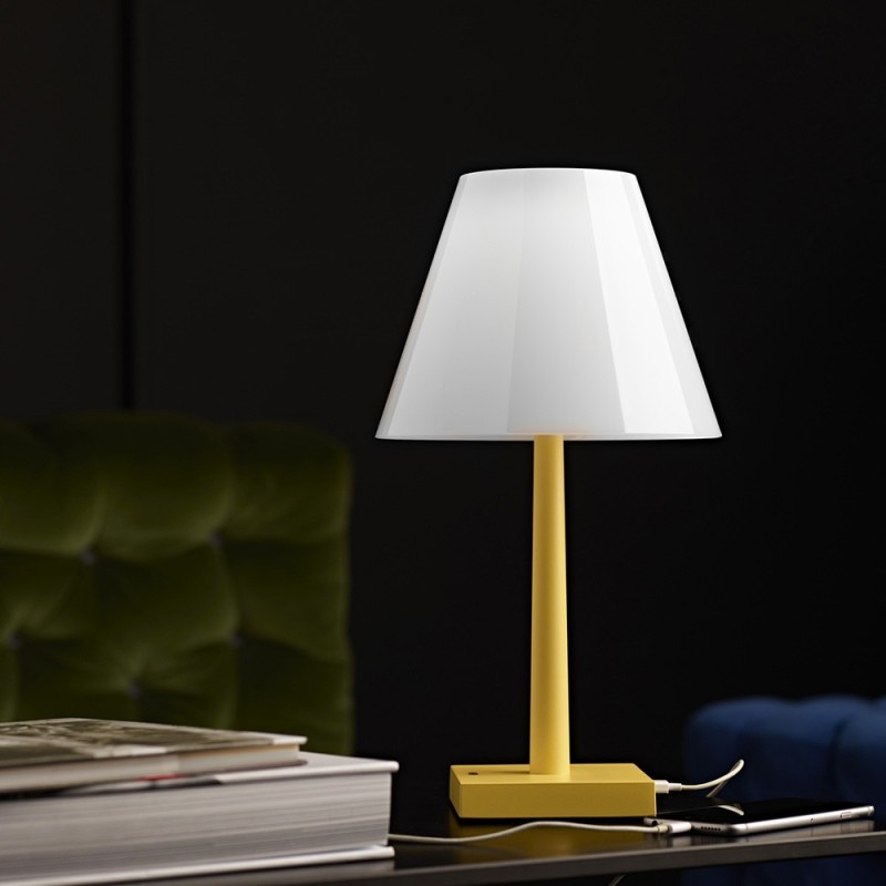 https://objectstorage.ap-seoul-1.oraclecloud.com/n/cnk6gaix2gpw/b/loqoqo-conv/o/rotaliana/dina-battery-led-table-lamp-matt-black-color/63469.jpg