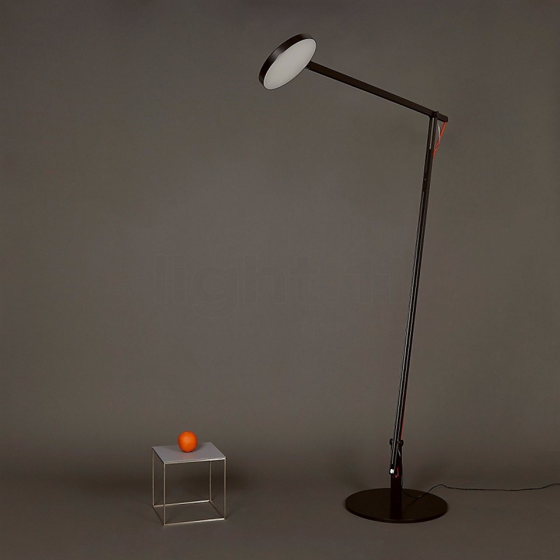 https://objectstorage.ap-seoul-1.oraclecloud.com/n/cnk6gaix2gpw/b/loqoqo-conv/o/rotaliana/string-xl-modern-led-floor-lamp/31801.jpg