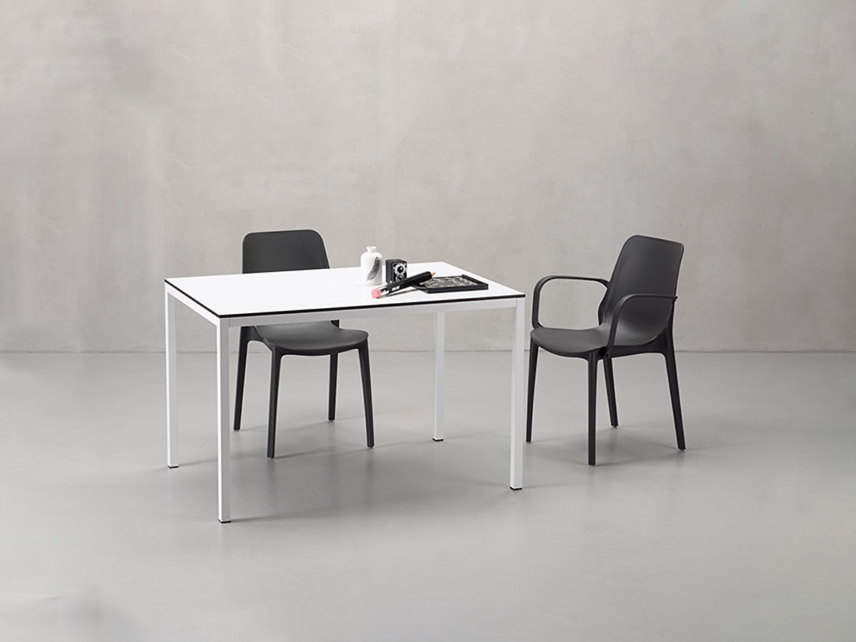 https://objectstorage.ap-seoul-1.oraclecloud.com/n/cnk6gaix2gpw/b/loqoqo-conv/o/s-cab-design/ginevra-chair-with-armrests/ginevra-chair-with-armrests-scab-office.jpg