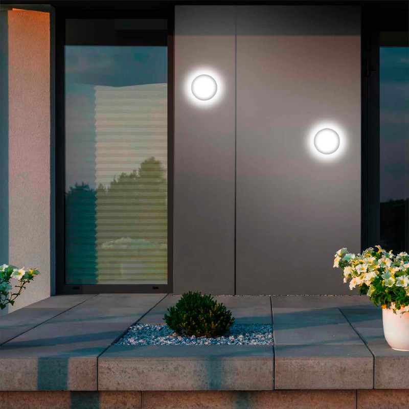 https://objectstorage.ap-seoul-1.oraclecloud.com/n/cnk6gaix2gpw/b/loqoqo-conv/o/shot-bot-lighting/bot-lighting-luna-outdoor-led-wall-lamp/118384.jpg