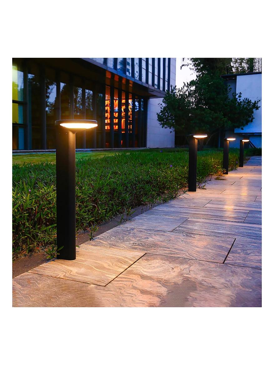 https://objectstorage.ap-seoul-1.oraclecloud.com/n/cnk6gaix2gpw/b/loqoqo-conv/o/shot-bot-lighting/bot-lighting-yuma-350-p-outdoor-led-solar-bollard/160328.jpg