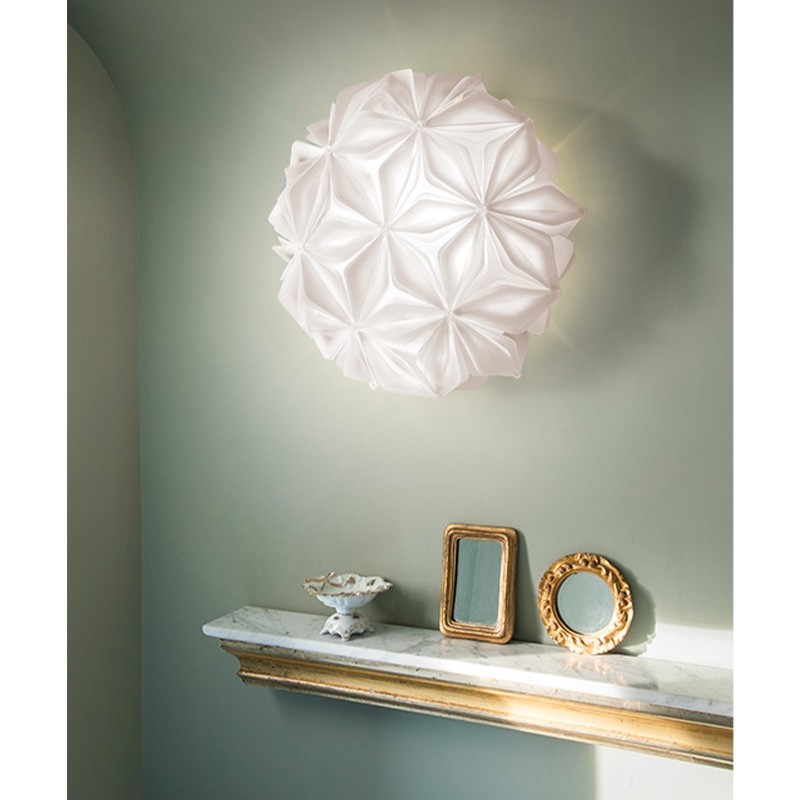 https://objectstorage.ap-seoul-1.oraclecloud.com/n/cnk6gaix2gpw/b/loqoqo-conv/o/slamp/slamp-la-vie-ceiling-wall-medium-applique-lamp/29149.jpg