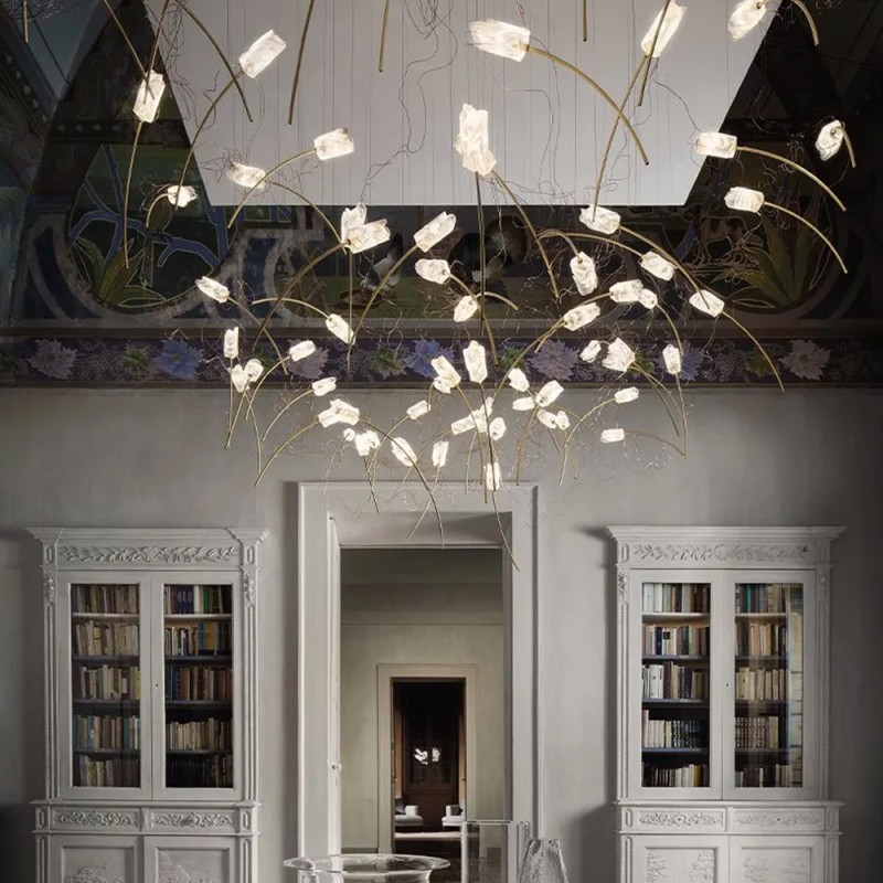 https://objectstorage.ap-seoul-1.oraclecloud.com/n/cnk6gaix2gpw/b/loqoqo-conv/o/slamp/slamp-tulip-14-led-floral-suspension-lamp/83765.jpg
