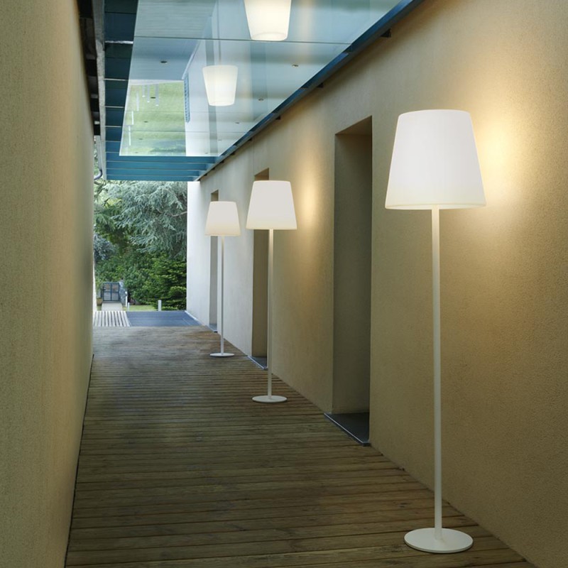 https://objectstorage.ap-seoul-1.oraclecloud.com/n/cnk6gaix2gpw/b/loqoqo-conv/o/slide-design/slide-ali-baba-steel-rgb-floor-lamp-for-outdoor/65061.jpg