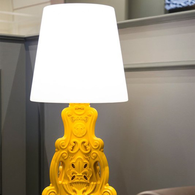 https://objectstorage.ap-seoul-1.oraclecloud.com/n/cnk6gaix2gpw/b/loqoqo-conv/o/slide-design/slide-lady-of-love-table-lamp/86072.jpg