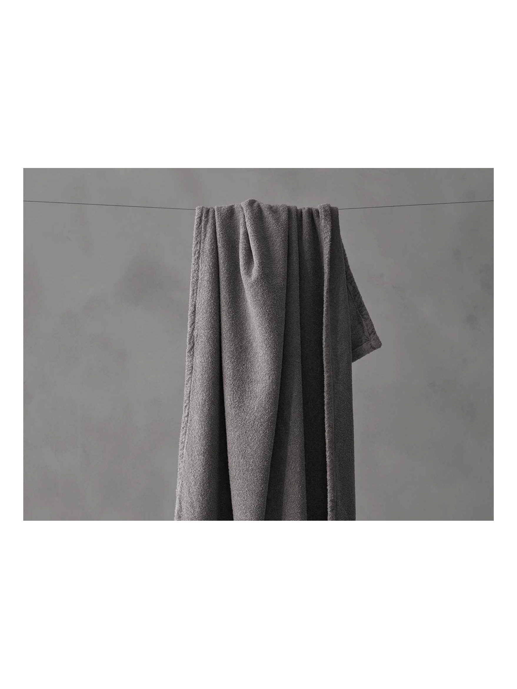https://objectstorage.ap-seoul-1.oraclecloud.com/n/cnk6gaix2gpw/b/loqoqo-conv/o/society-limonta/linge-bath-towel-100-x-160-cm-smoked/linge-bath-towel-fum_-society-limonta-moihd.jpg