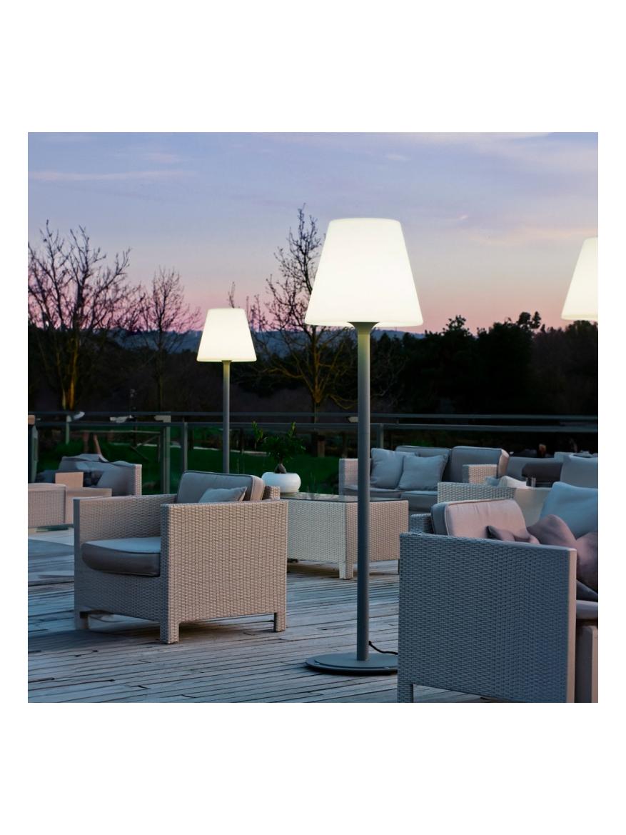 https://objectstorage.ap-seoul-1.oraclecloud.com/n/cnk6gaix2gpw/b/loqoqo-conv/o/sovil/lounge-outdoor-floor-lamp/159391.jpg