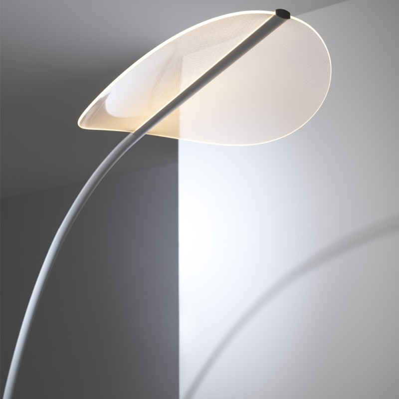 https://objectstorage.ap-seoul-1.oraclecloud.com/n/cnk6gaix2gpw/b/loqoqo-conv/o/stilnovo/diphy-curved-led-floor-lamp/77851.jpg