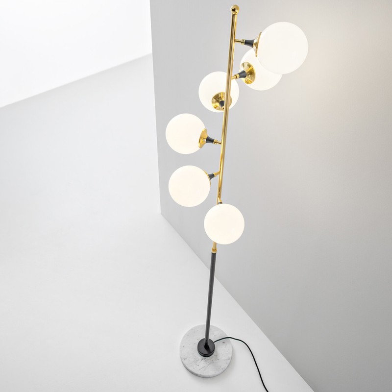 https://objectstorage.ap-seoul-1.oraclecloud.com/n/cnk6gaix2gpw/b/loqoqo-conv/o/stilnovo/galassia-floor-lamp-in-glass-and-base-in-carrara-marble/79579.jpg