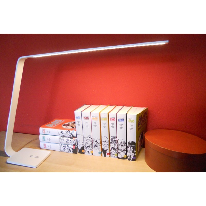 https://objectstorage.ap-seoul-1.oraclecloud.com/n/cnk6gaix2gpw/b/loqoqo-conv/o/stilnovo/lama-led-table-lamp/16410.jpg