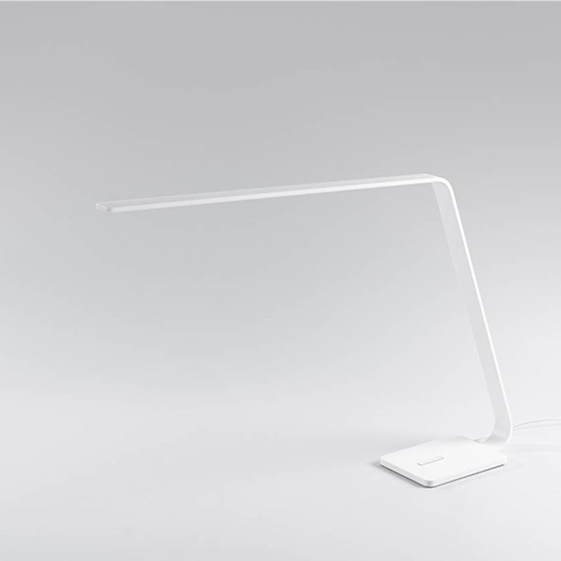 https://objectstorage.ap-seoul-1.oraclecloud.com/n/cnk6gaix2gpw/b/loqoqo-conv/o/stilnovo/lama-led-table-lamp/4074.jpg