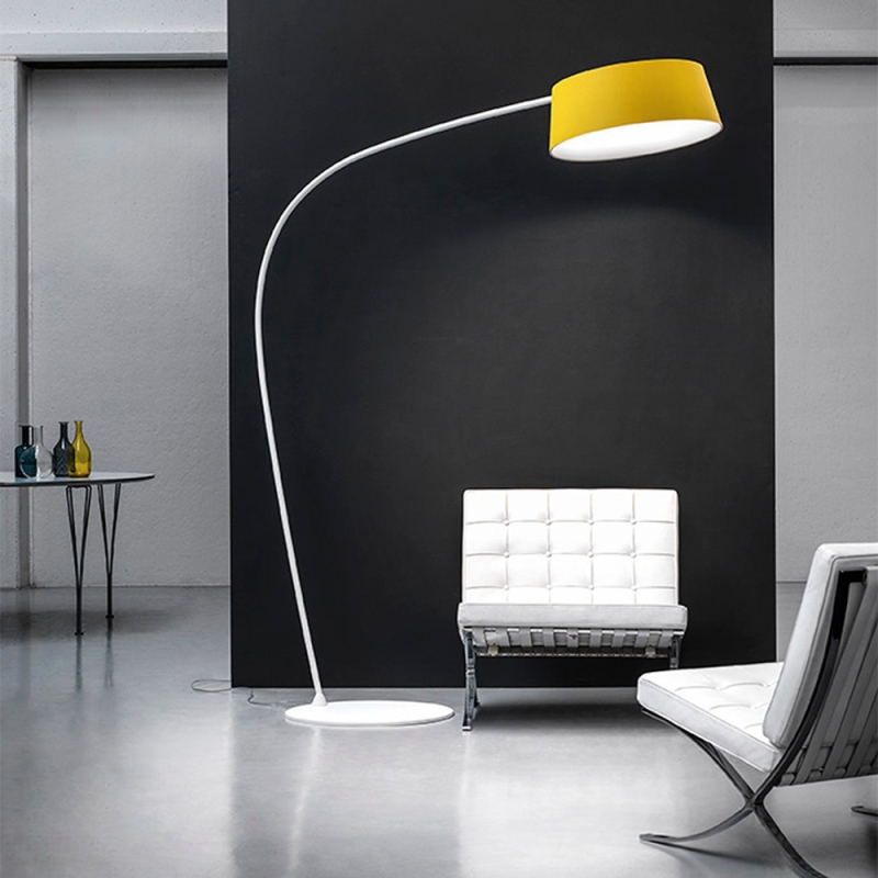 https://objectstorage.ap-seoul-1.oraclecloud.com/n/cnk6gaix2gpw/b/loqoqo-conv/o/stilnovo/oxygen-curved-led-floor-lamp/137214.jpg
