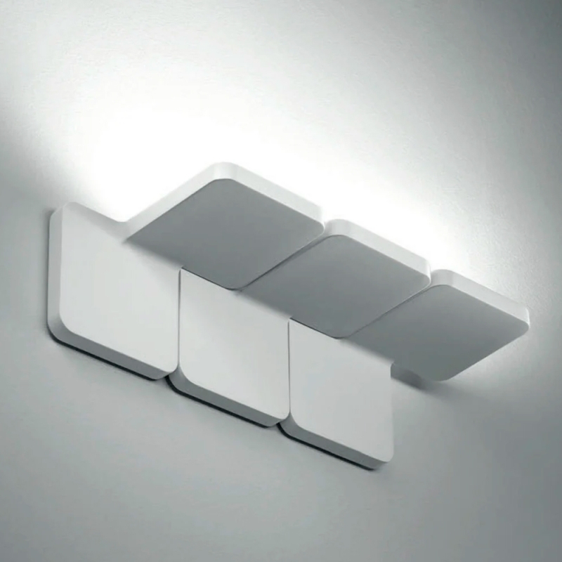 https://objectstorage.ap-seoul-1.oraclecloud.com/n/cnk6gaix2gpw/b/loqoqo-conv/o/stilnovo/quad-wall-lamp/170135.jpg
