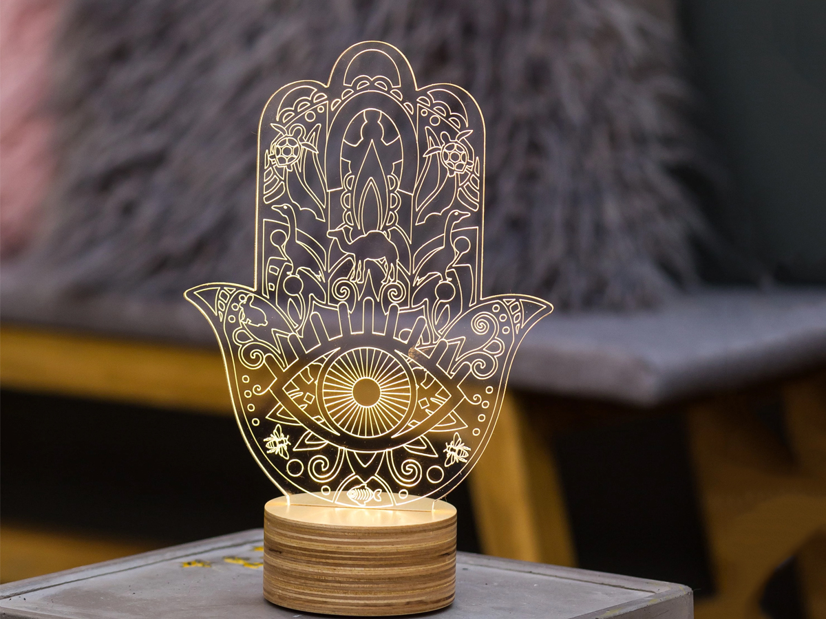Bulbing Hamsa Table Lamp