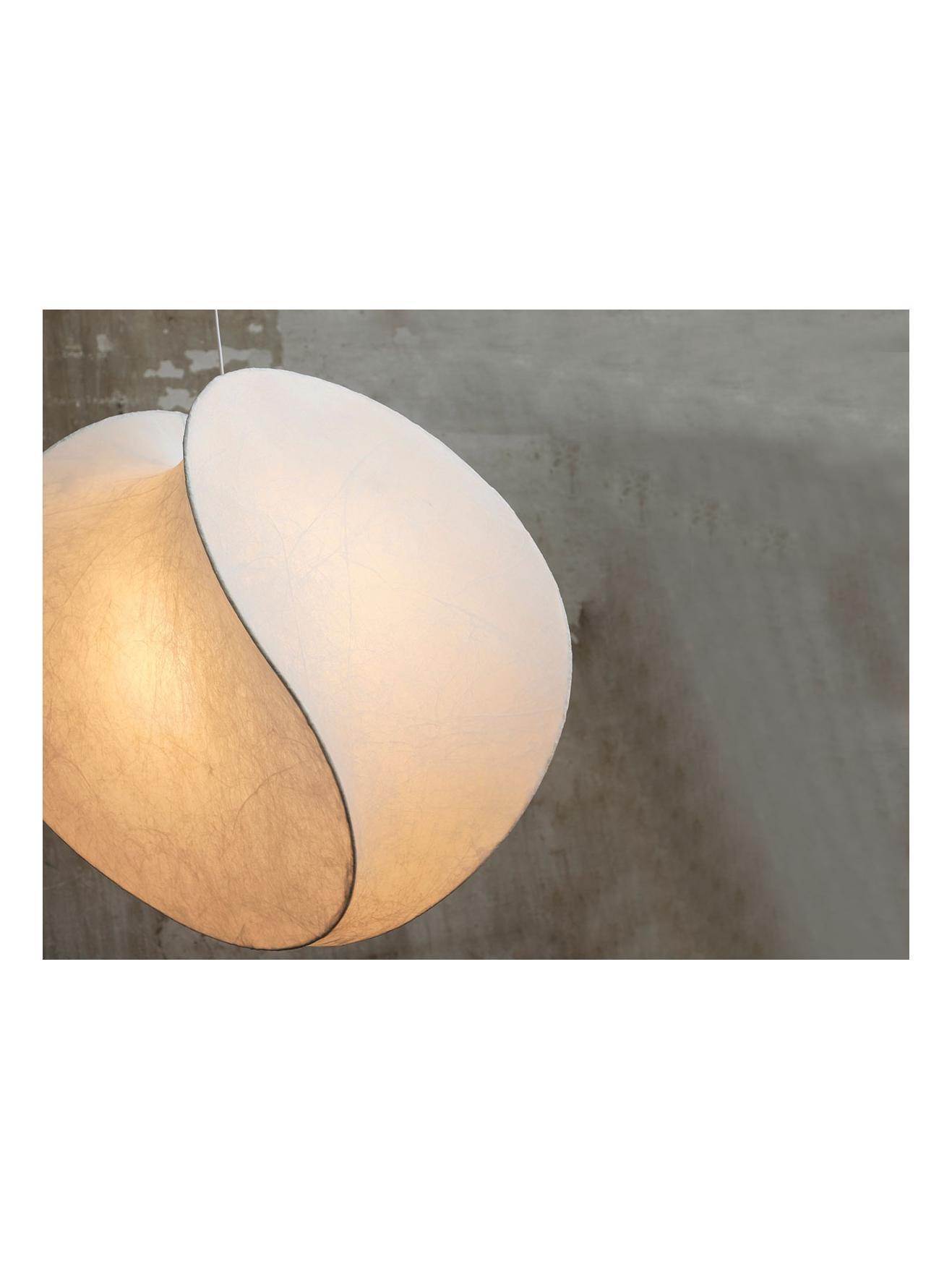 https://objectstorage.ap-seoul-1.oraclecloud.com/n/cnk6gaix2gpw/b/loqoqo-conv/o/tacchini/equinox-o-63-suspension-lamp/dettag-equinox-tacchini_1.jpg