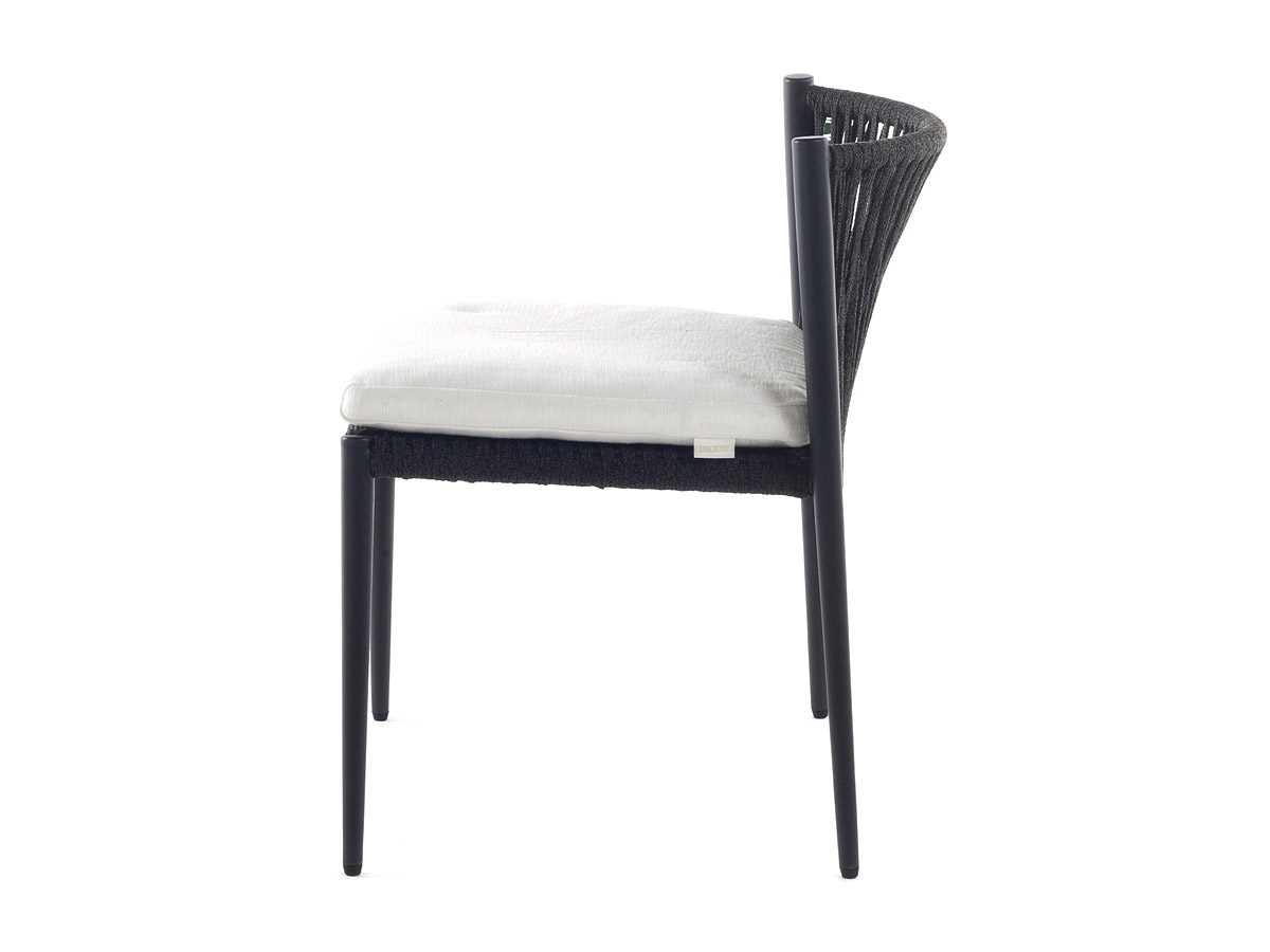 https://objectstorage.ap-seoul-1.oraclecloud.com/n/cnk6gaix2gpw/b/loqoqo-conv/o/unopiu/luce-chair/luce-chair-black-4-unopiu.jpg