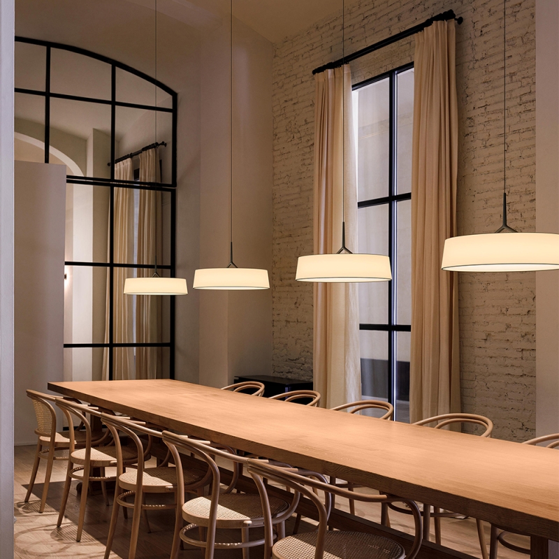 https://objectstorage.ap-seoul-1.oraclecloud.com/n/cnk6gaix2gpw/b/loqoqo-conv/o/vibia/dama-suspension-lamp/173486.jpg