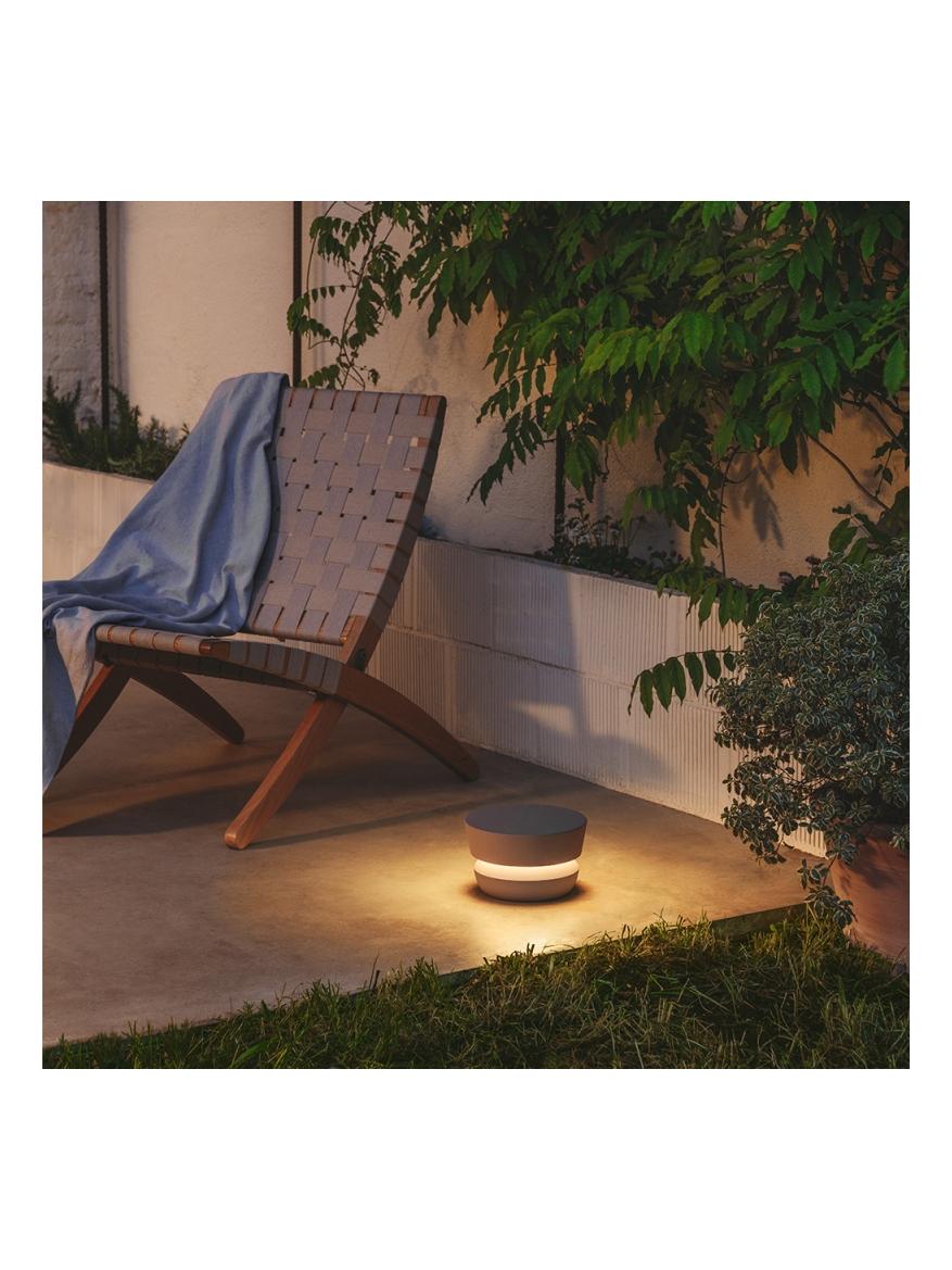 https://objectstorage.ap-seoul-1.oraclecloud.com/n/cnk6gaix2gpw/b/loqoqo-conv/o/vibia/dots-outdoor-4702-floor-spotlight-ip-65/152716.jpg