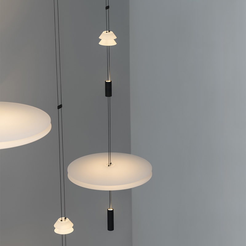 https://objectstorage.ap-seoul-1.oraclecloud.com/n/cnk6gaix2gpw/b/loqoqo-conv/o/vibia/flamingo-mini-1590-suspension-lamp/136412.jpg