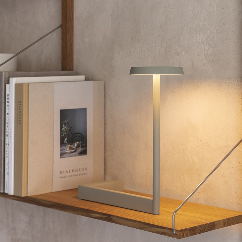 https://objectstorage.ap-seoul-1.oraclecloud.com/n/cnk6gaix2gpw/b/loqoqo-conv/o/vibia/flat-5970-table-led-lamp/95797.jpg