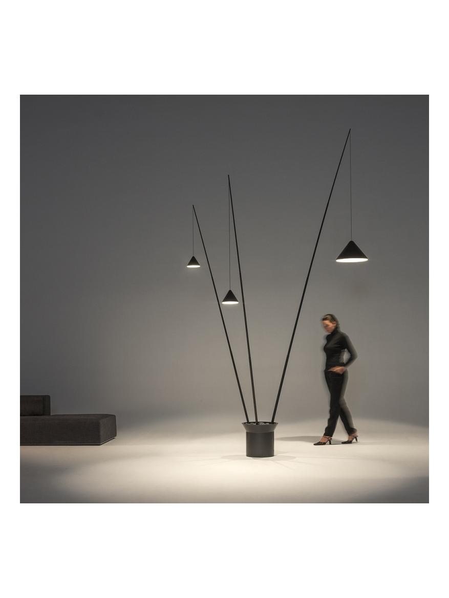 https://objectstorage.ap-seoul-1.oraclecloud.com/n/cnk6gaix2gpw/b/loqoqo-conv/o/vibia/north-5620-floor-lamp/136621.jpg