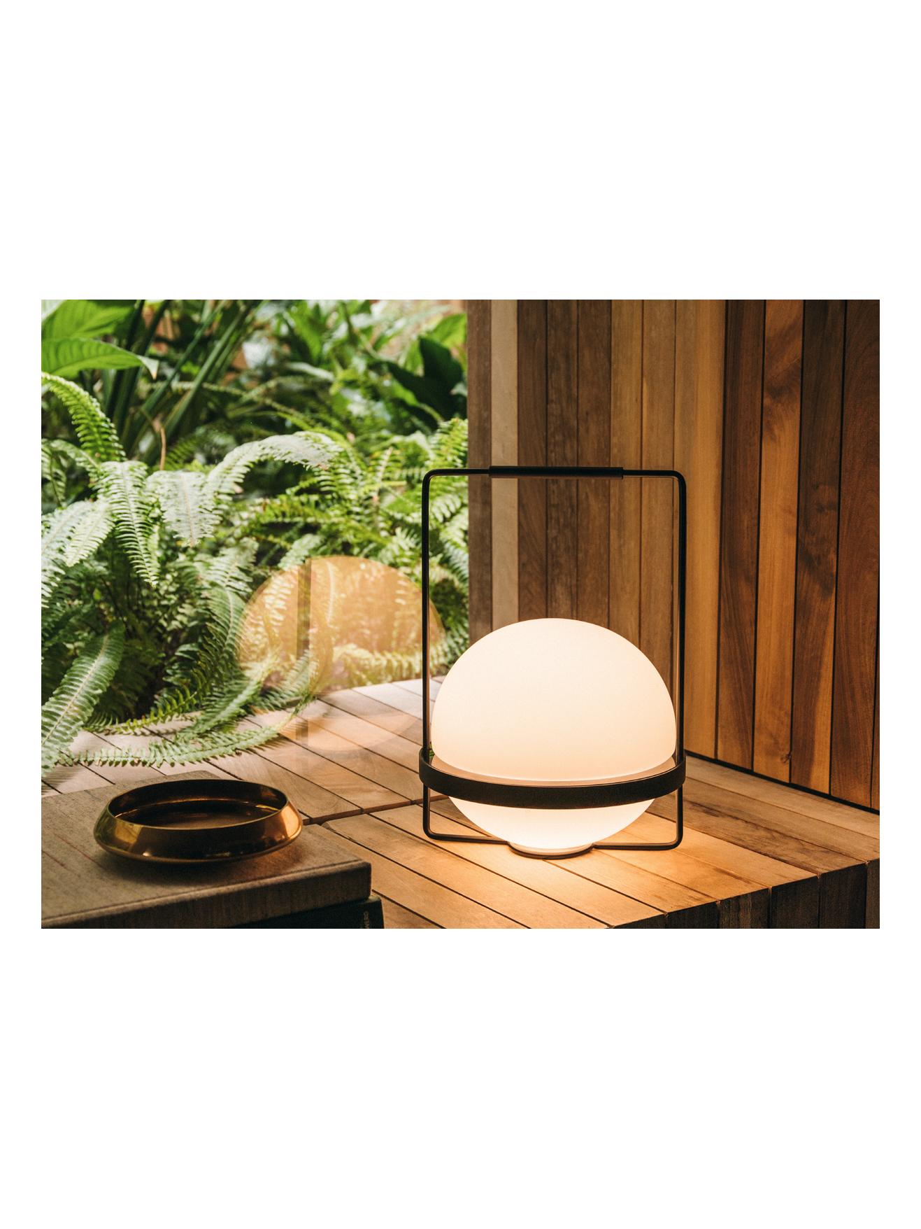 https://objectstorage.ap-seoul-1.oraclecloud.com/n/cnk6gaix2gpw/b/loqoqo-conv/o/vibia/palma-3740-table-lamp/palma_3740_table_lamp.jpg