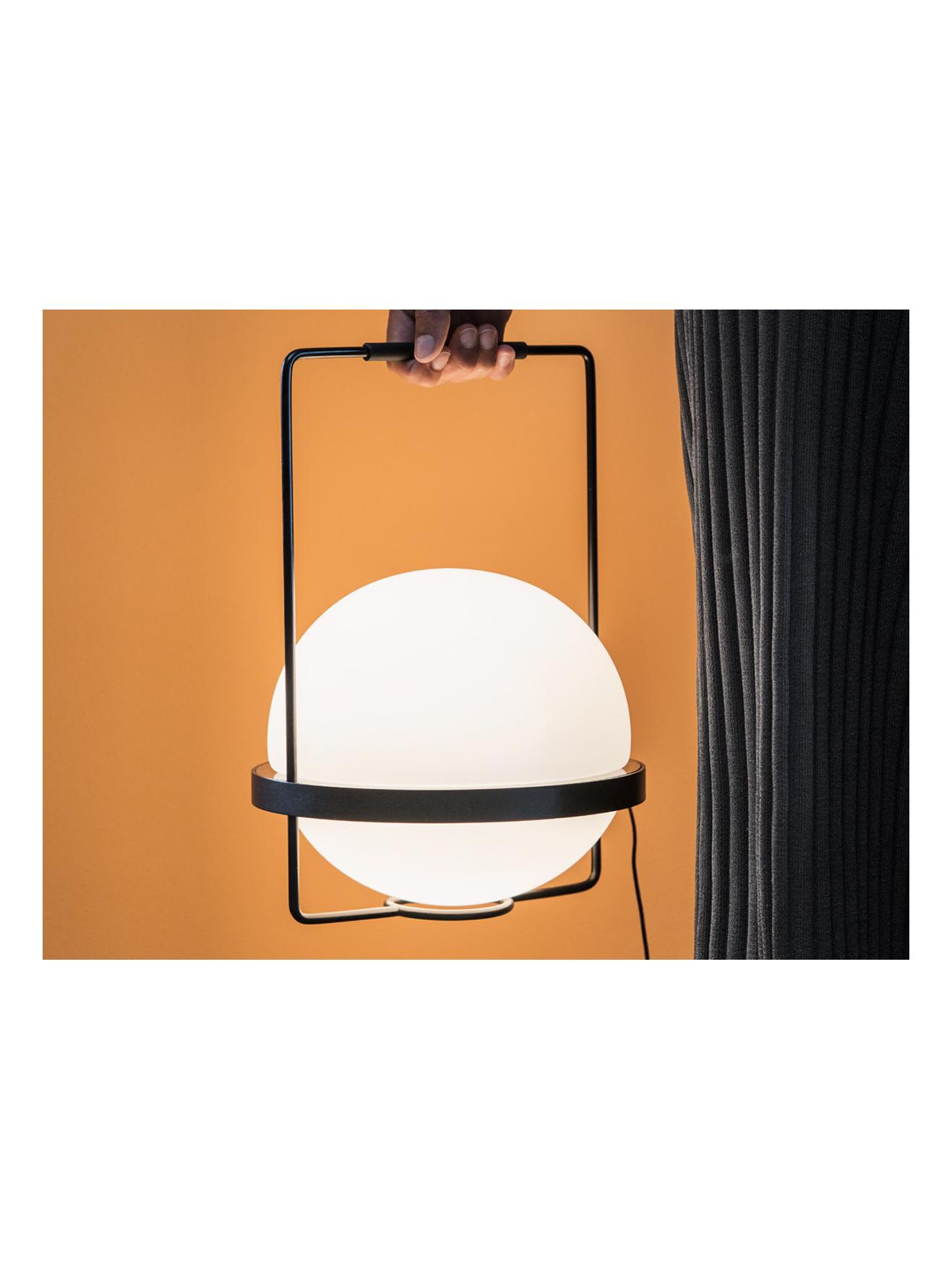 https://objectstorage.ap-seoul-1.oraclecloud.com/n/cnk6gaix2gpw/b/loqoqo-conv/o/vibia/palma-3740-table-lamp/palma_det_table_.jpg
