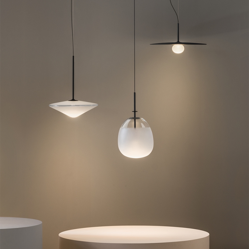 https://objectstorage.ap-seoul-1.oraclecloud.com/n/cnk6gaix2gpw/b/loqoqo-conv/o/vibia/tempo-diamond-suspension-lamp/133406.jpg
