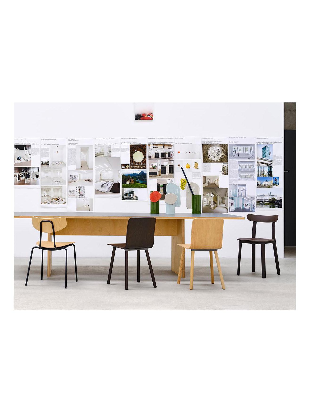 https://objectstorage.ap-seoul-1.oraclecloud.com/n/cnk6gaix2gpw/b/loqoqo-conv/o/vitra/apc-all-plastic-chair/8f1bf500-bec8-4e1e-a9c4-38cde413f296.jpg