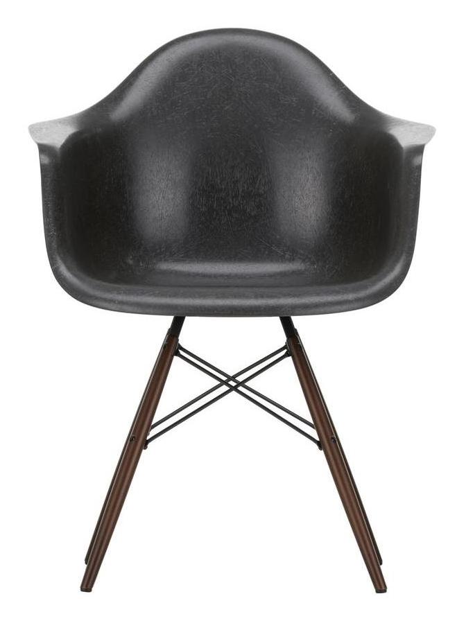 https://objectstorage.ap-seoul-1.oraclecloud.com/n/cnk6gaix2gpw/b/loqoqo-conv/o/vitra/eames-fiberglass-armchair-daw/e2e6c109-9e50-40a0-aefc-d819b84889a7.jpg