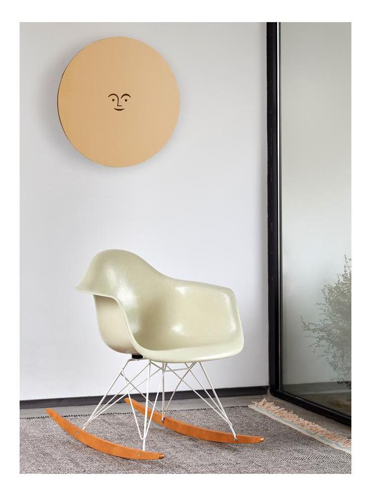 https://objectstorage.ap-seoul-1.oraclecloud.com/n/cnk6gaix2gpw/b/loqoqo-conv/o/vitra/eames-fiberglass-armchair-rar/a8bd6800-759d-451e-b3d8-0186f18bc4f4.jpg