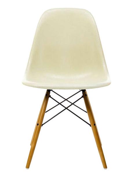 Eames Fiberglass DSW Side Chair - Golden Maple/Parchment