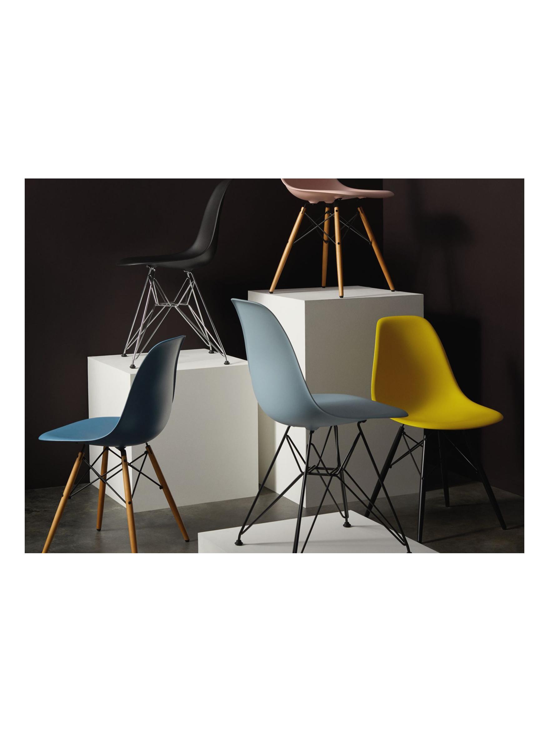 https://objectstorage.ap-seoul-1.oraclecloud.com/n/cnk6gaix2gpw/b/loqoqo-conv/o/vitra/eames-fiberglass-side-chair-dsw-black-maple/dsw_collection.jpg
