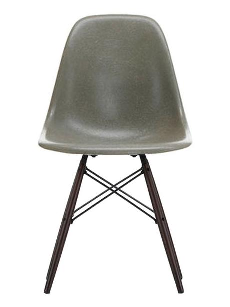 Eames Fiberglass Side Chair DSW Dark Maple-Raw Umber