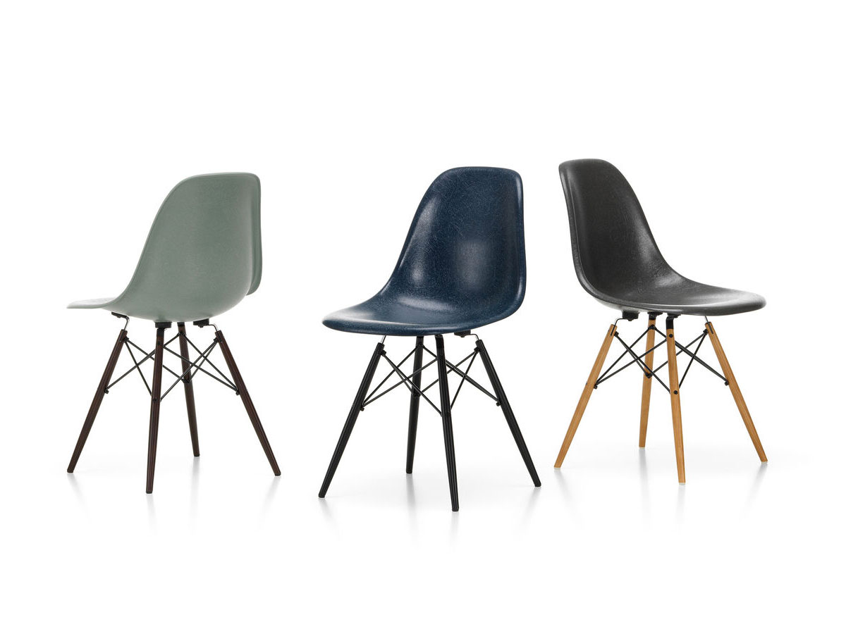 https://objectstorage.ap-seoul-1.oraclecloud.com/n/cnk6gaix2gpw/b/loqoqo-conv/o/vitra/eames-fiberglass-side-chair-dsw-dark-maple/eames-fiberglass-side-chair-dsw_1_1.jpg