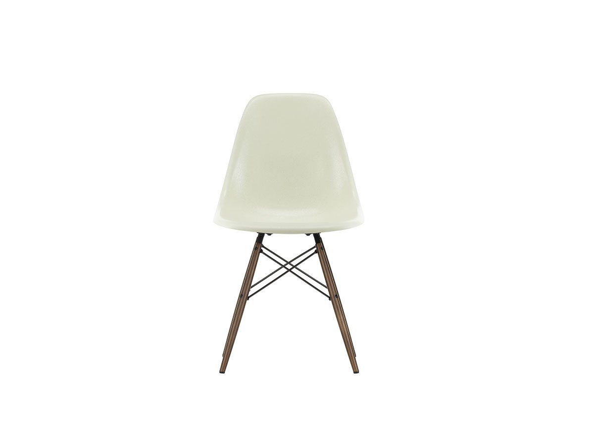 https://objectstorage.ap-seoul-1.oraclecloud.com/n/cnk6gaix2gpw/b/loqoqo-conv/o/vitra/eames-fiberglass-side-chair-dsw-dark-maple/eames_fiberglass_dark_maple-parchment-vitra.jpg