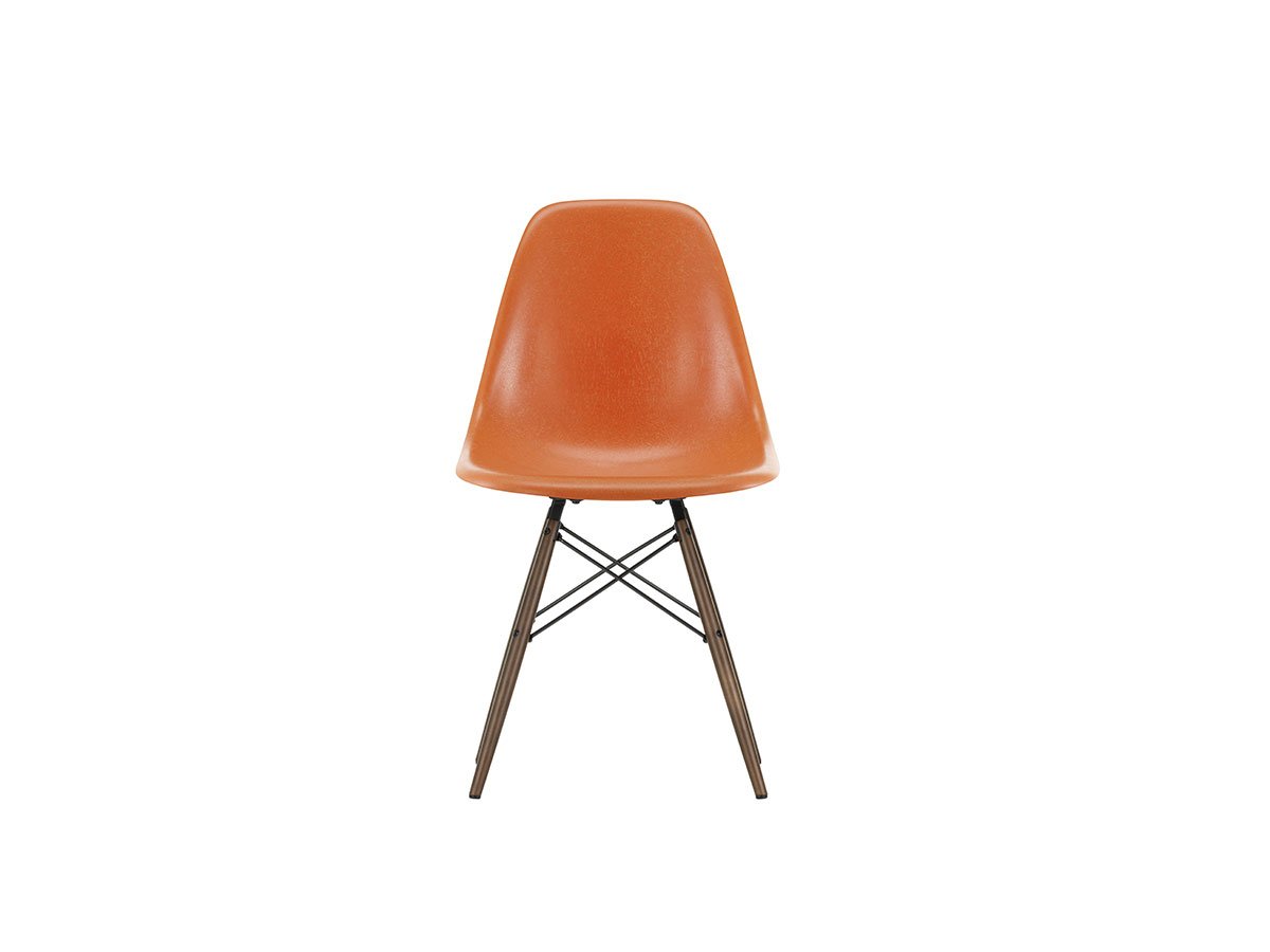 https://objectstorage.ap-seoul-1.oraclecloud.com/n/cnk6gaix2gpw/b/loqoqo-conv/o/vitra/eames-fiberglass-side-chair-dsw-dark-maple/eames_fiberglass_dark_maple-red-orange-vitra.jpg