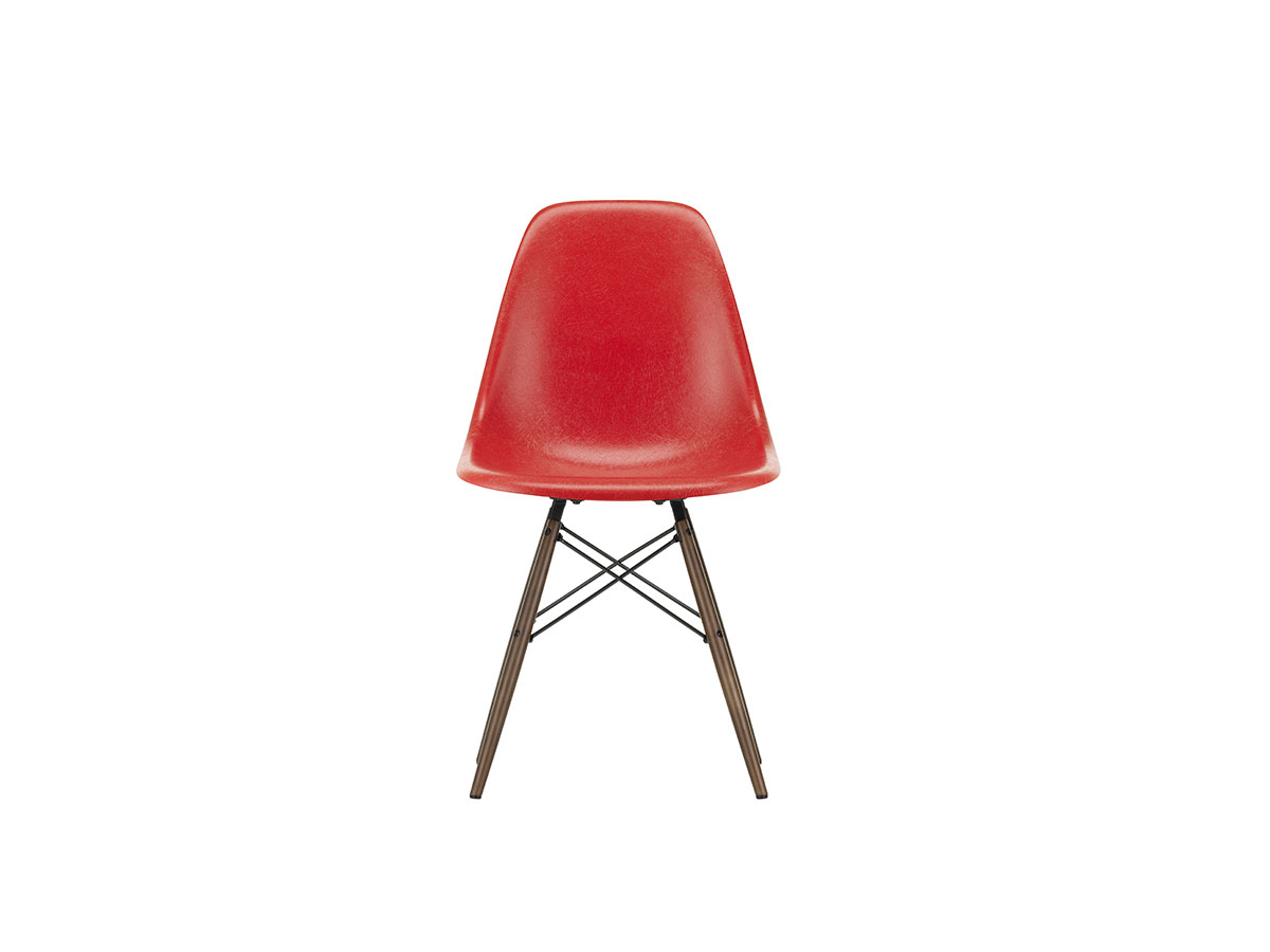 https://objectstorage.ap-seoul-1.oraclecloud.com/n/cnk6gaix2gpw/b/loqoqo-conv/o/vitra/eames-fiberglass-side-chair-dsw-dark-maple/eames_fiberglass_dark_maple_classic_red-vitra.jpg